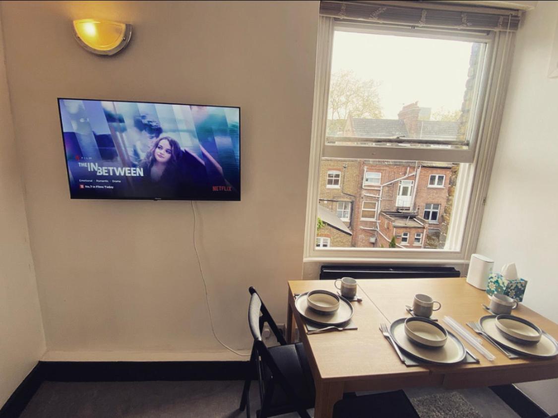 Complete 1 Bedroom Apartment With Wi-Fi, Kitchen, Tv In Heart Of Chiswick, London Eksteriør bilde